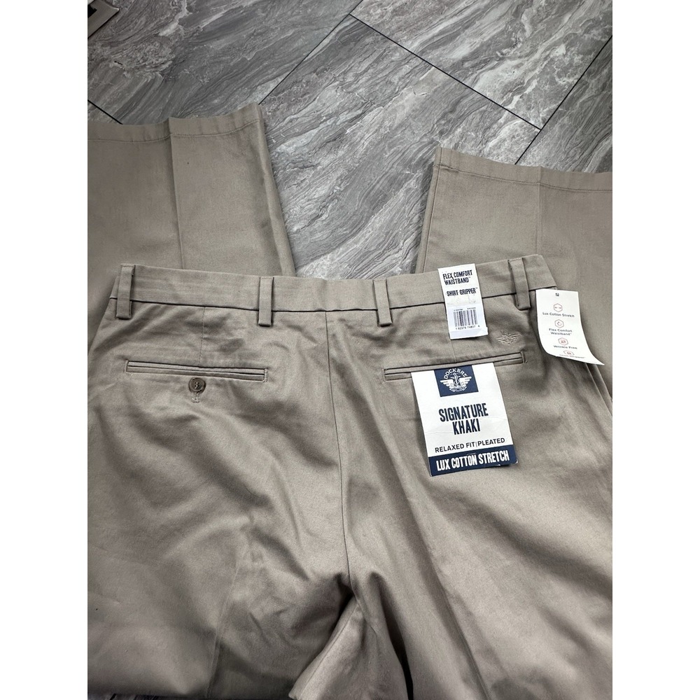 Dockers Signature Khaki Relaxed Fit Pleated Pants Men's 38x29 NWT Beige - Picture 7 of 8